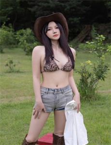 《公车校花小柔H-英雄联盟解说视频》