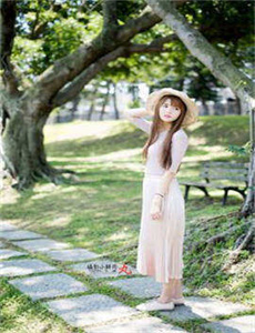 《16岁女生迈开腿打扑克正常吗-爱爱好爽好大好紧视频》