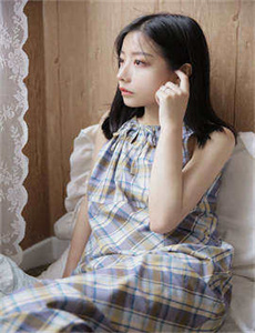 《趁她睡着吸允她的花蜜-啊在车上停不下来了》