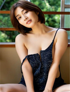《越南女子杂交内射BBWXZ-国色天香精品一卡2卡3卡》
